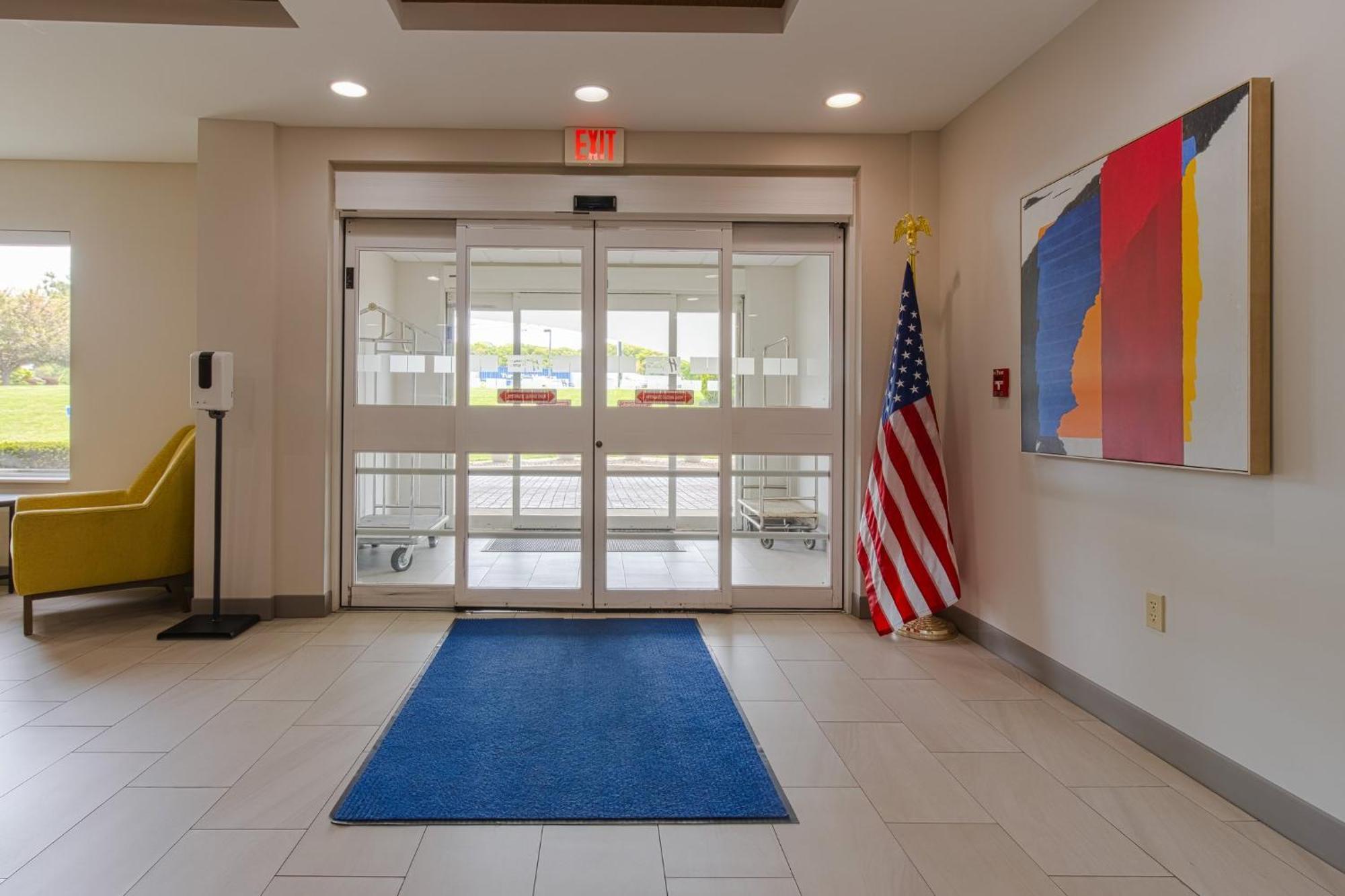 Holiday Inn Express Hartford-Newington By Ihg Exterior photo